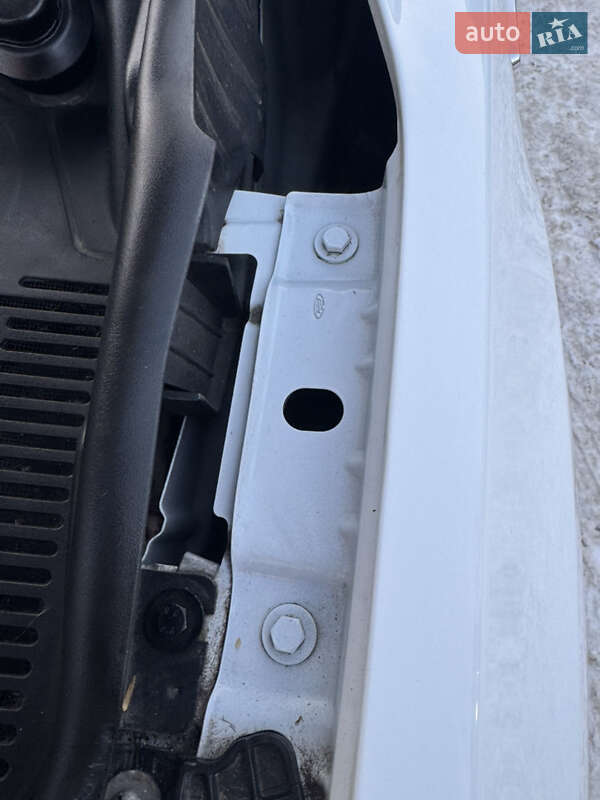 Внедорожник / Кроссовер Ford Kuga 2019 в Ровно