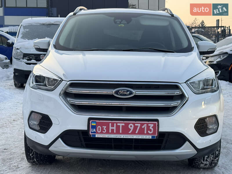 Внедорожник / Кроссовер Ford Kuga 2019 в Ровно