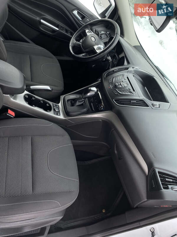 Позашляховик / Кросовер Ford Kuga 2013 в Луцьку