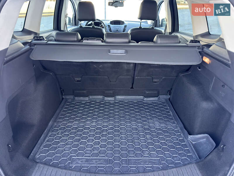 Внедорожник / Кроссовер Ford Kuga 2013 в Луцке