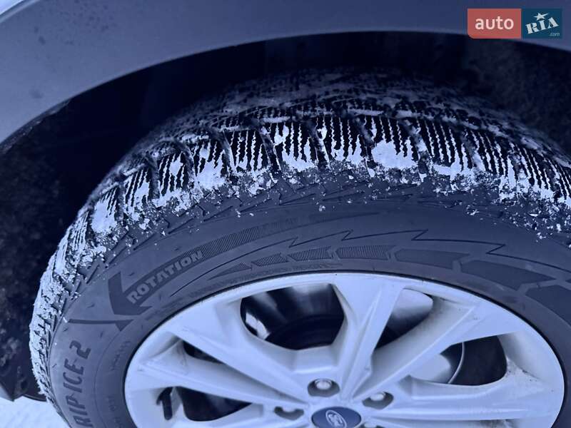 Позашляховик / Кросовер Ford Kuga 2019 в Києві