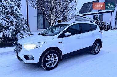 Позашляховик / Кросовер Ford Kuga 2019 в Києві