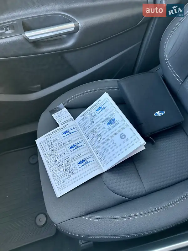 Внедорожник / Кроссовер Ford Kuga 2017 в Виннице документ