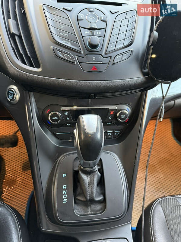 Позашляховик / Кросовер Ford Kuga 2014 в Києві