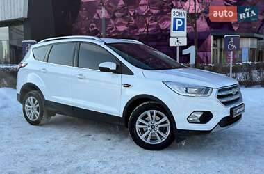 Позашляховик / Кросовер Ford Kuga 2019 в Києві