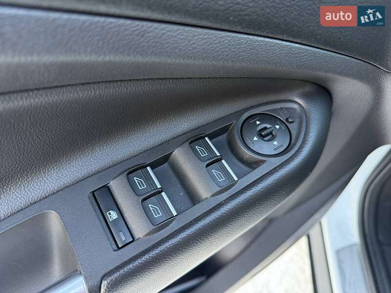 Позашляховик / Кросовер Ford Kuga 2019 в Києві