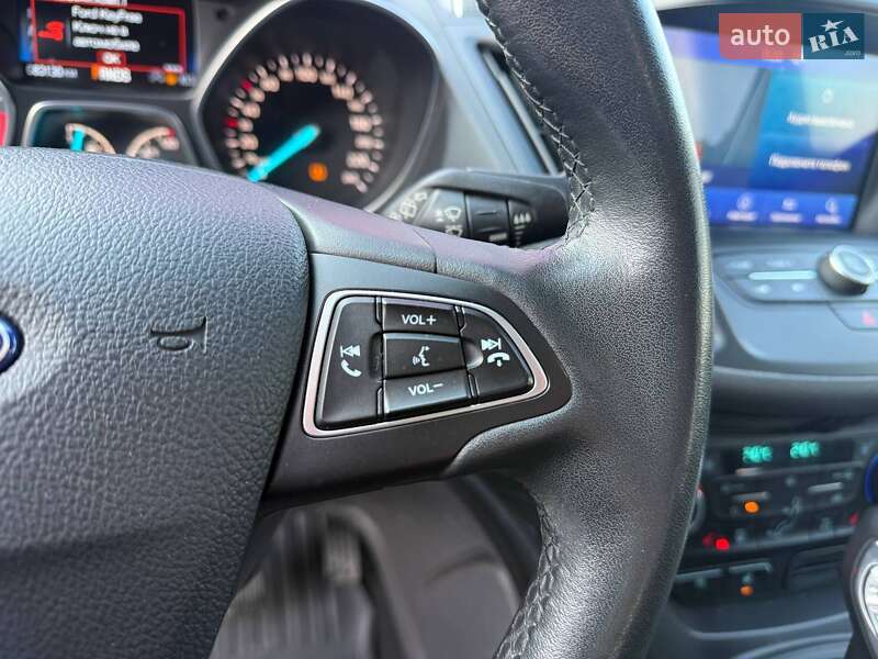 Позашляховик / Кросовер Ford Kuga 2019 в Києві