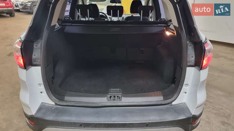 Позашляховик / Кросовер Ford Kuga 2019 в Києві