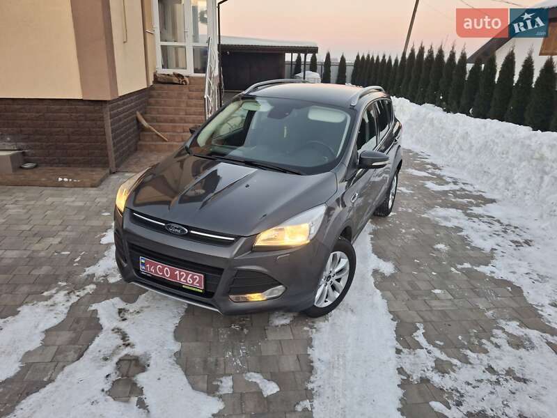 Внедорожник / Кроссовер Ford Kuga 2016 в Ивано-Франковске