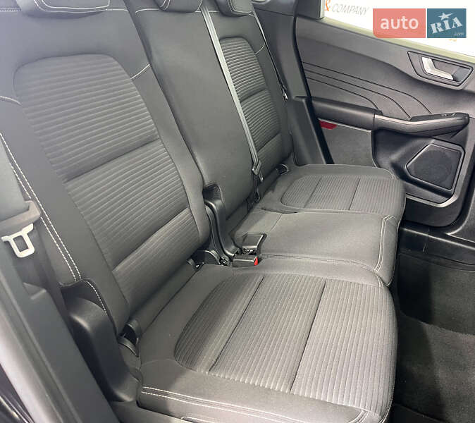 Позашляховик / Кросовер Ford Kuga 2021 в Львові