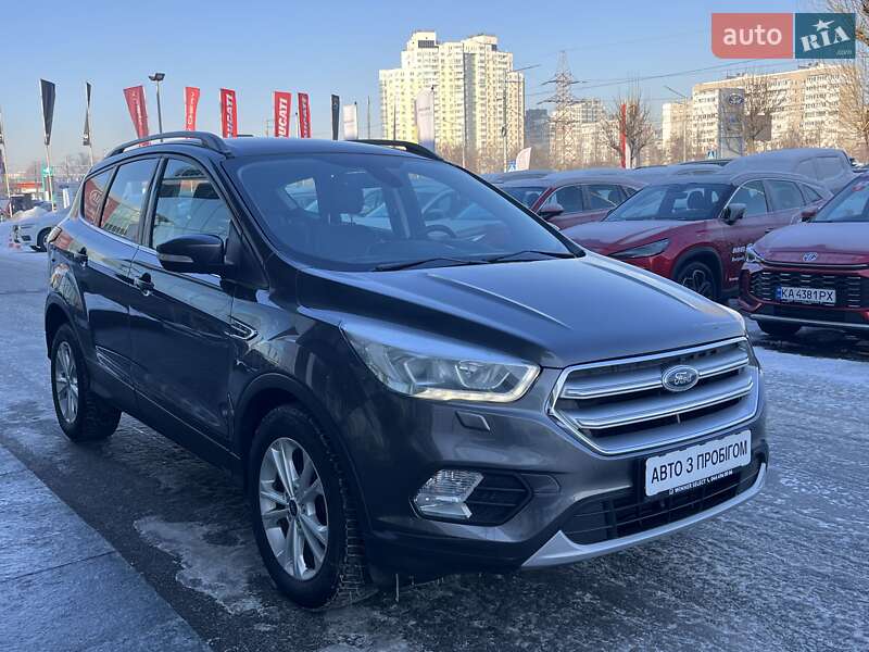 Позашляховик / Кросовер Ford Kuga 2019 в Києві