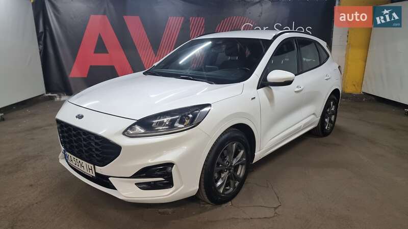 Позашляховик / Кросовер Ford Kuga 2021 в Києві