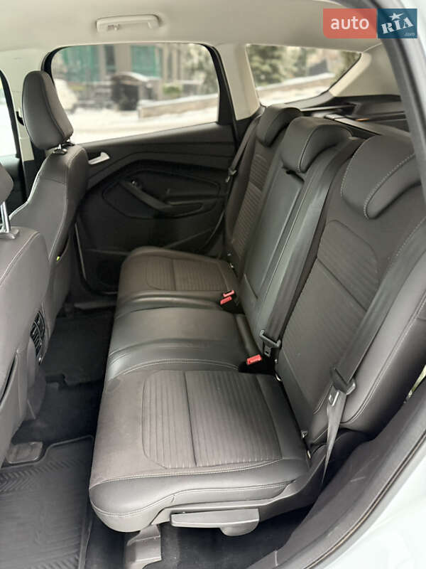 Внедорожник / Кроссовер Ford Kuga 2019 в Киеве фото 13 Внедорожник / Кроссовер Ford Kuga 2019 в Киеве