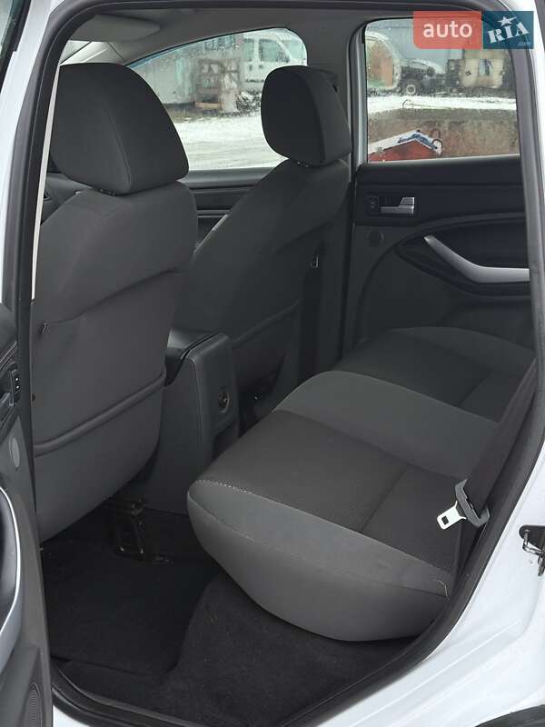 Позашляховик / Кросовер Ford Kuga 2012 в Полтаві фото 4 Позашляховик / Кросовер Ford Kuga 2012 в Полтаві