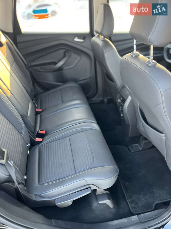 Внедорожник / Кроссовер Ford Kuga 2019 в Киеве фото 35 Внедорожник / Кроссовер Ford Kuga 2019 в Киеве