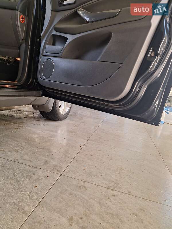 Внедорожник / Кроссовер Ford Kuga 2012 в Гайсине