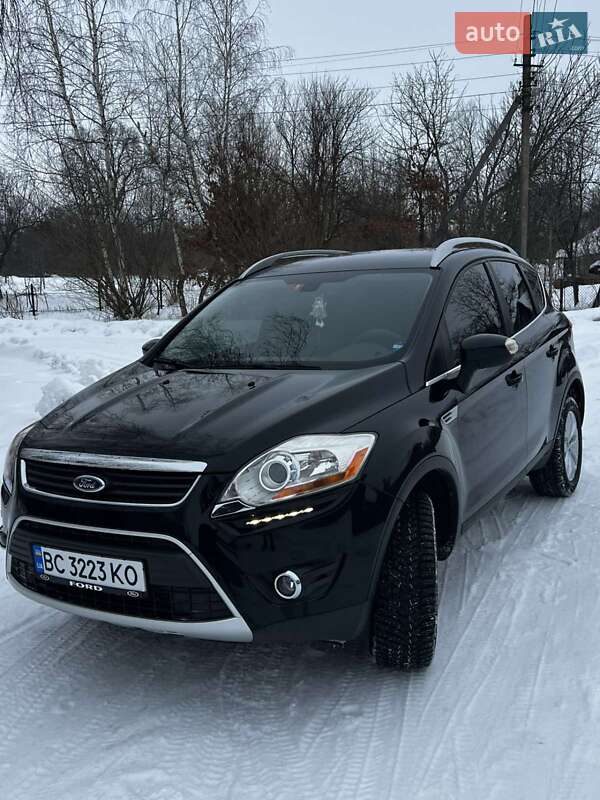 Внедорожник / Кроссовер Ford Kuga 2011 в Стрые