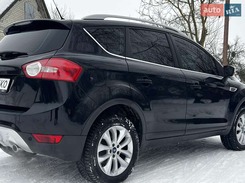 Внедорожник / Кроссовер Ford Kuga 2011 в Стрые