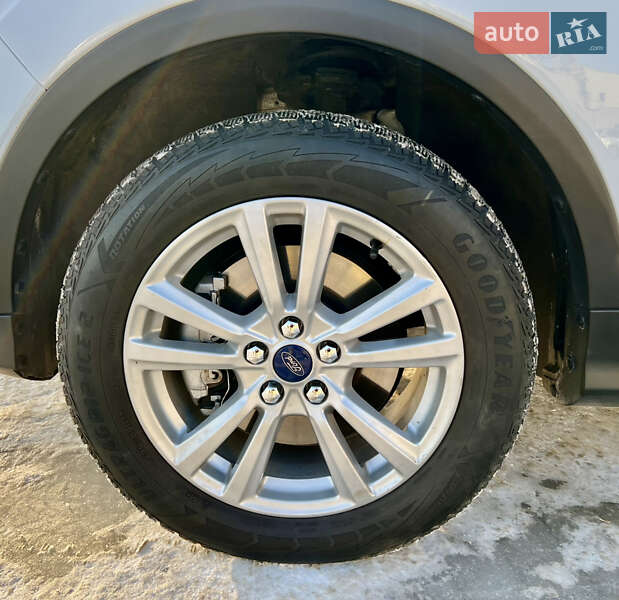 Внедорожник / Кроссовер Ford Kuga 2016 в Киеве фото 19 Внедорожник / Кроссовер Ford Kuga 2016 в Киеве