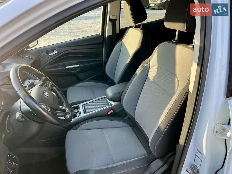 Внедорожник / Кроссовер Ford Kuga 2016 в Киеве фото 26 Внедорожник / Кроссовер Ford Kuga 2016 в Киеве