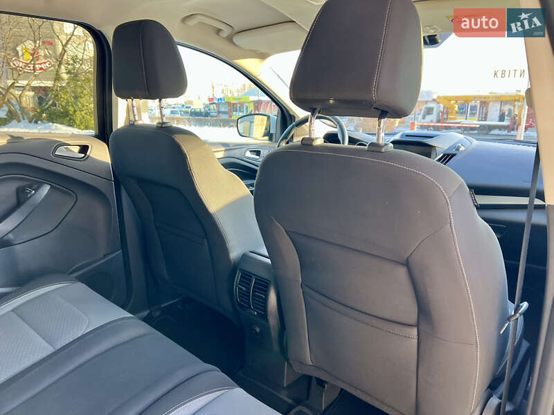 Внедорожник / Кроссовер Ford Kuga 2016 в Киеве фото 35 Внедорожник / Кроссовер Ford Kuga 2016 в Киеве