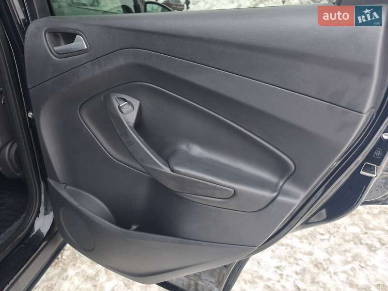 Внедорожник / Кроссовер Ford Kuga 2016 в Киеве