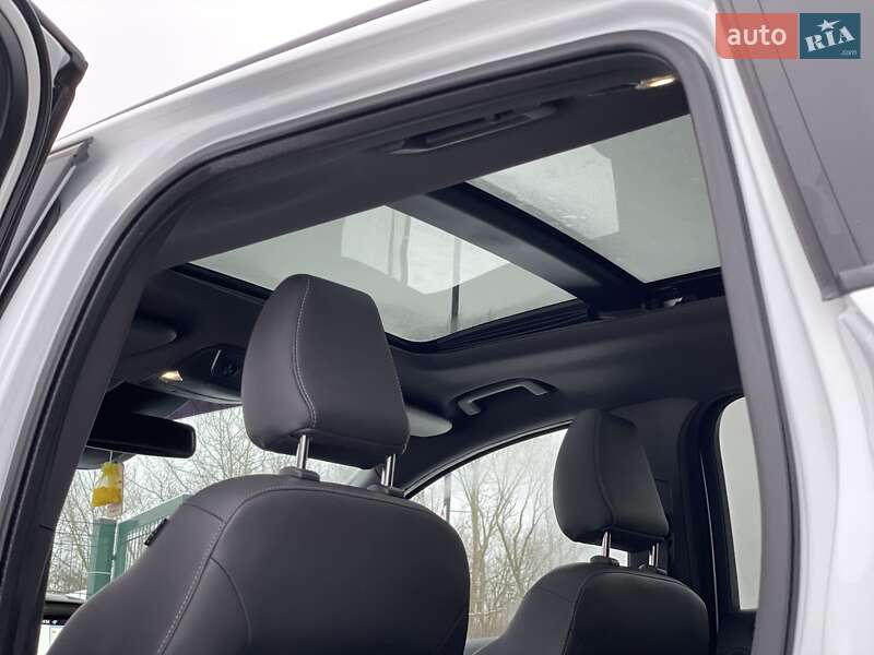 Внедорожник / Кроссовер Ford Kuga 2017 в Бердичеве