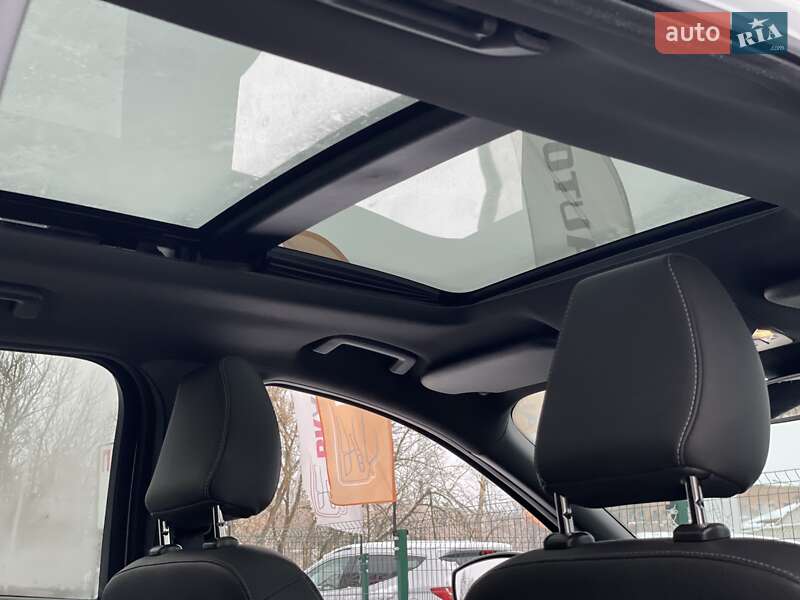 Внедорожник / Кроссовер Ford Kuga 2017 в Бердичеве