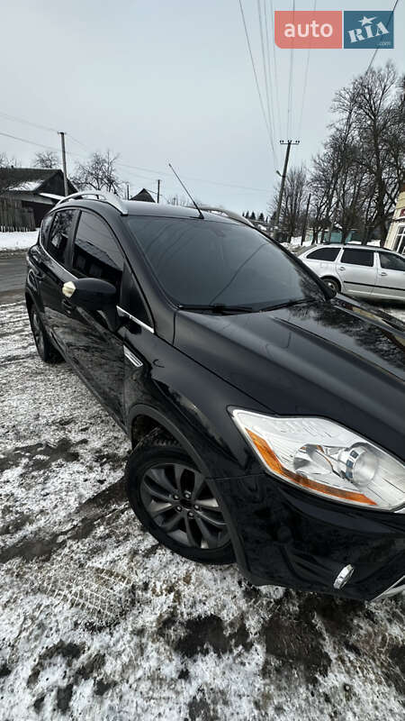 Внедорожник / Кроссовер Ford Kuga 2010 в Глухове