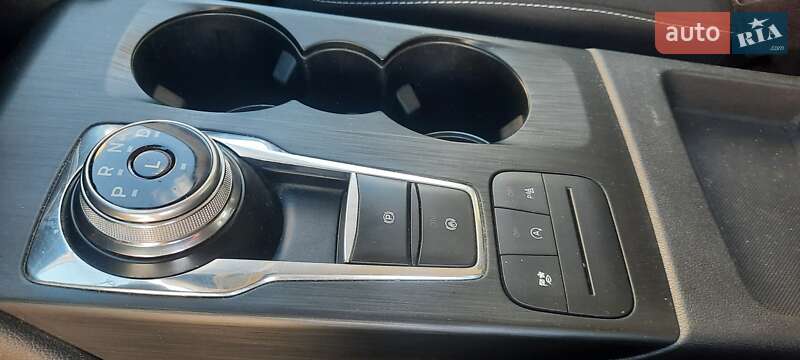 Внедорожник / Кроссовер Ford Kuga 2021 в Харькове