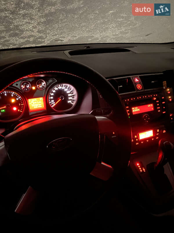 Позашляховик / Кросовер Ford Kuga 2011 в Києві