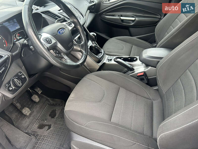 Внедорожник / Кроссовер Ford Kuga 2016 в Львове фото 7 Внедорожник / Кроссовер Ford Kuga 2016 в Львове