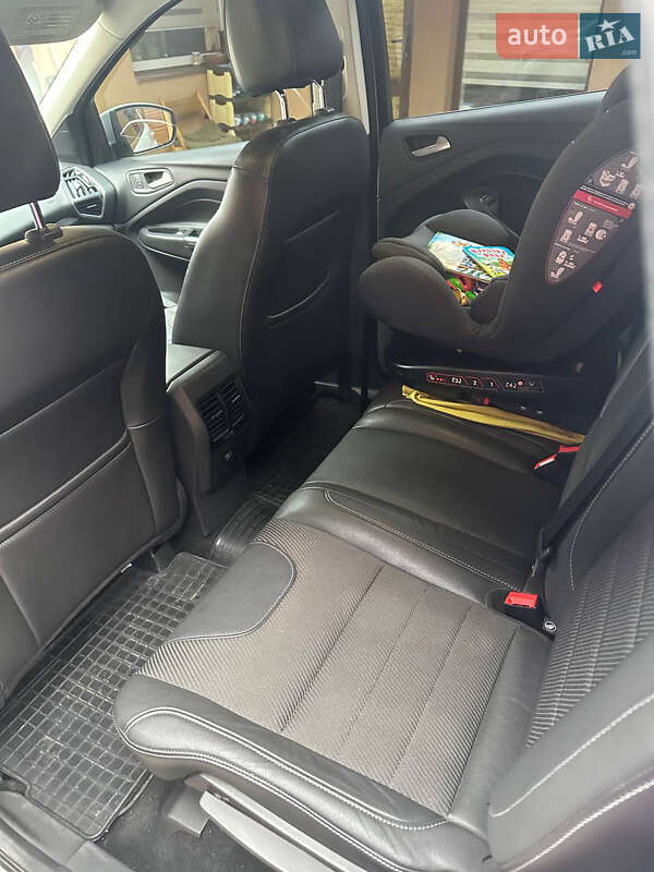 Позашляховик / Кросовер Ford Kuga 2014 в Мукачевому