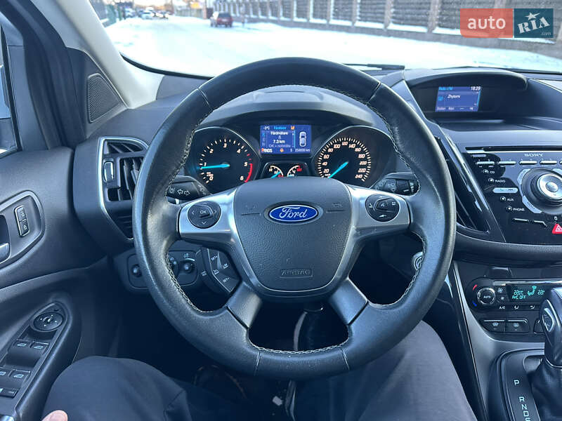 Позашляховик / Кросовер Ford Kuga 2014 в Житомирі