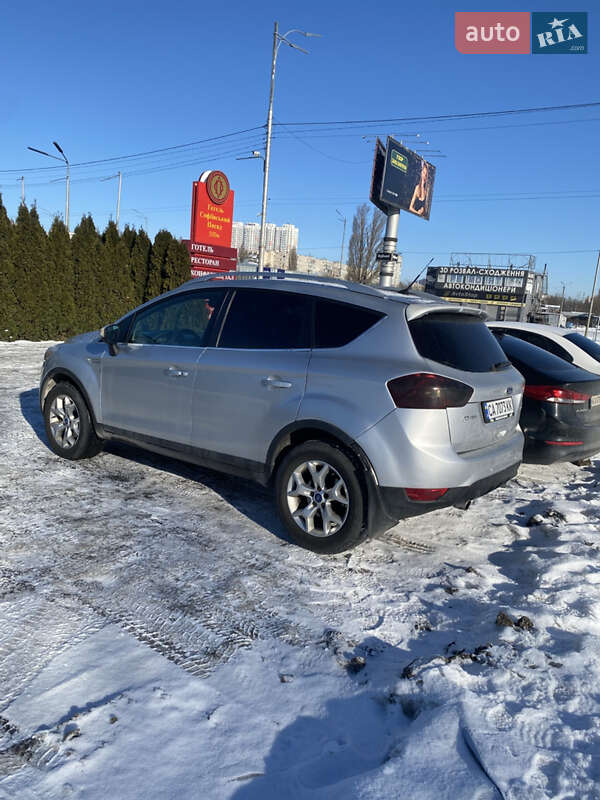 Позашляховик / Кросовер Ford Kuga 2011 в Києві