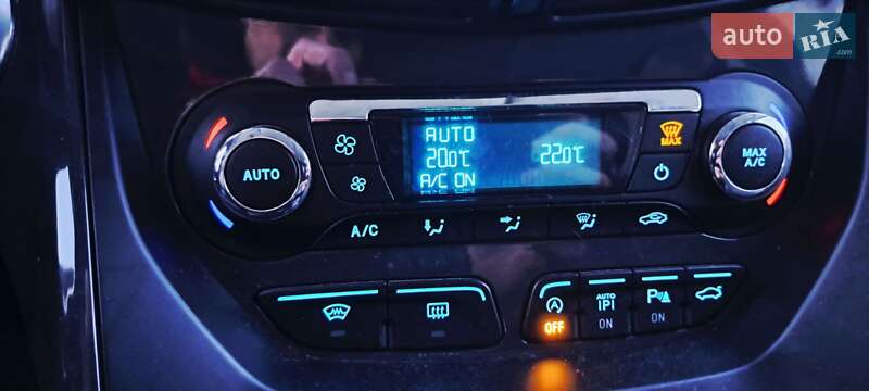 Внедорожник / Кроссовер Ford Kuga 2016 в Подольске