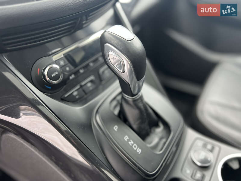 Внедорожник / Кроссовер Ford Kuga 2013 в Луцке