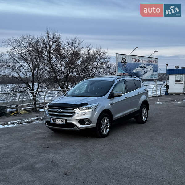 Позашляховик / Кросовер Ford Kuga 2019 в Дніпрі