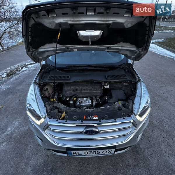 Позашляховик / Кросовер Ford Kuga 2019 в Дніпрі