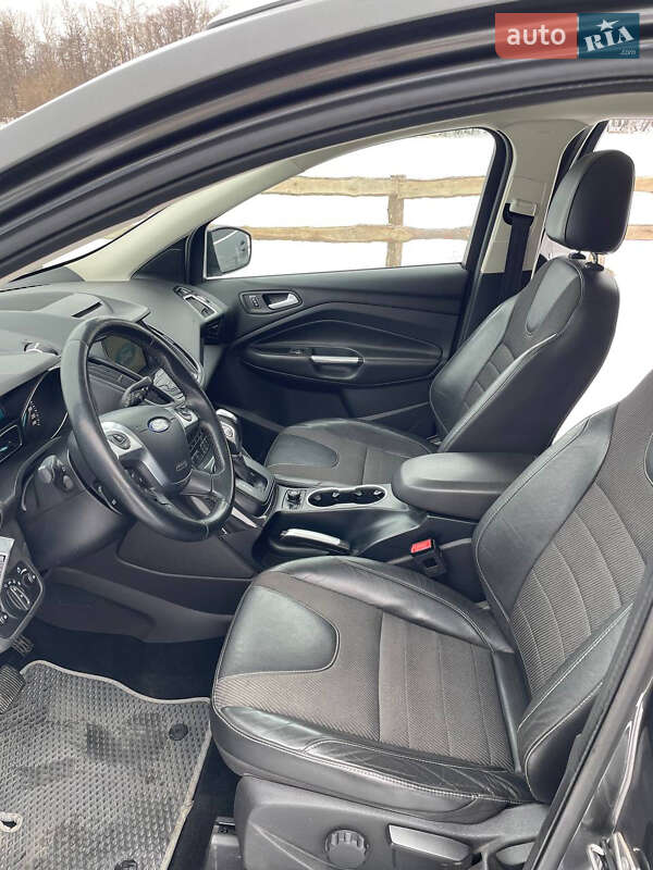 Позашляховик / Кросовер Ford Kuga 2015 в Сумах