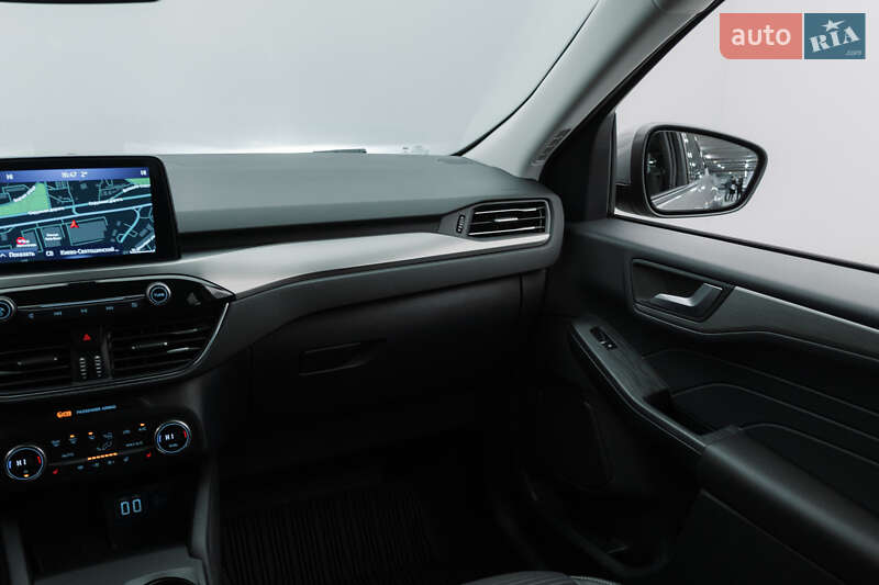 Позашляховик / Кросовер Ford Kuga 2021 в Києві