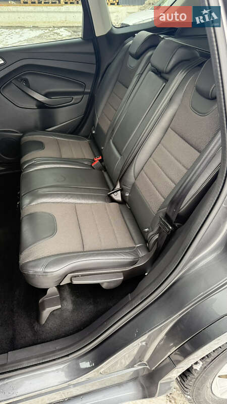 Внедорожник / Кроссовер Ford Kuga 2015 в Луцке