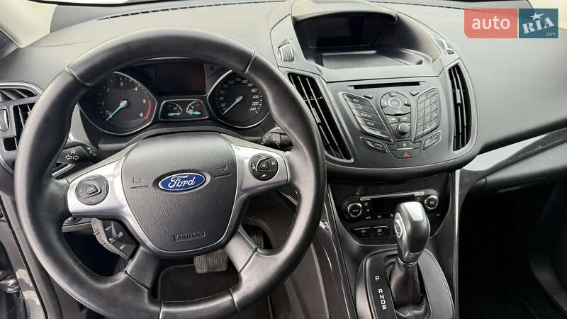 Внедорожник / Кроссовер Ford Kuga 2015 в Луцке