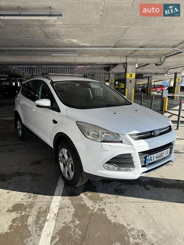 Внедорожник / Кроссовер Ford Kuga 2016 в Львове