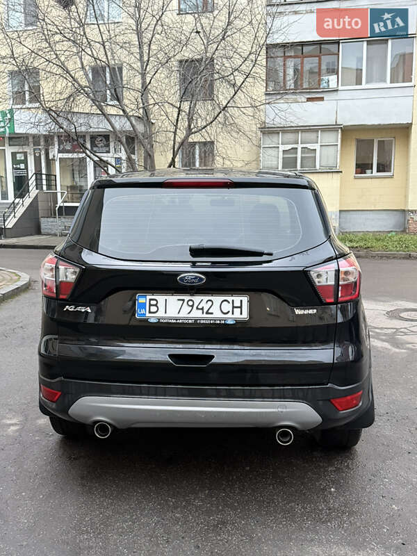 Позашляховик / Кросовер Ford Kuga 2016 в Полтаві