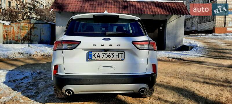 Позашляховик / Кросовер Ford Kuga 2021 в Харкові
