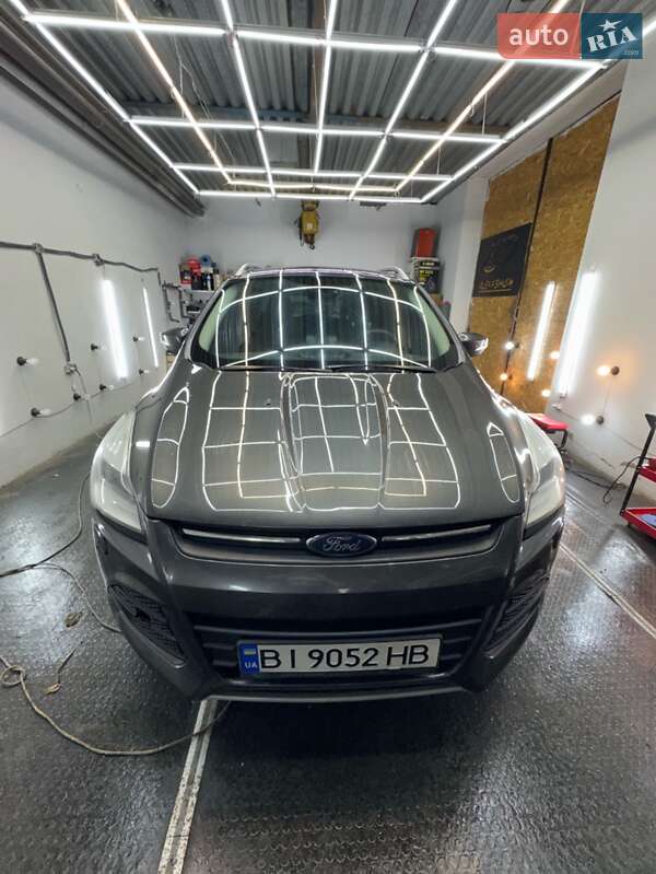 Позашляховик / Кросовер Ford Kuga 2015 в Полтаві