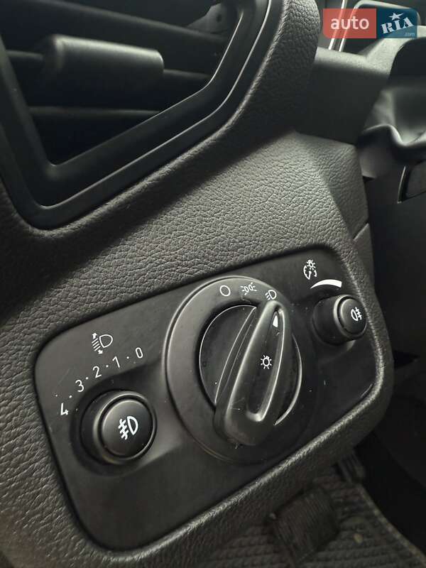 Внедорожник / Кроссовер Ford Kuga 2015 в Сумах фото 19 Внедорожник / Кроссовер Ford Kuga 2015 в Сумах