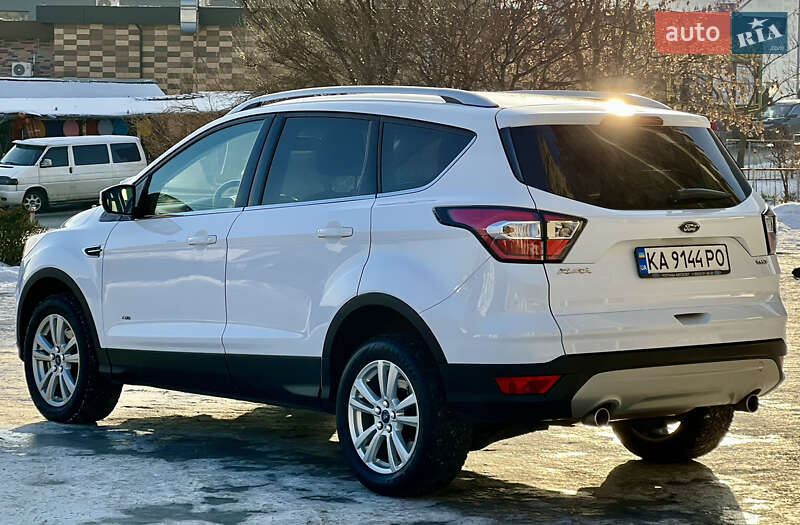 Внедорожник / Кроссовер Ford Kuga 2016 в Киеве фото 4 Внедорожник / Кроссовер Ford Kuga 2016 в Киеве