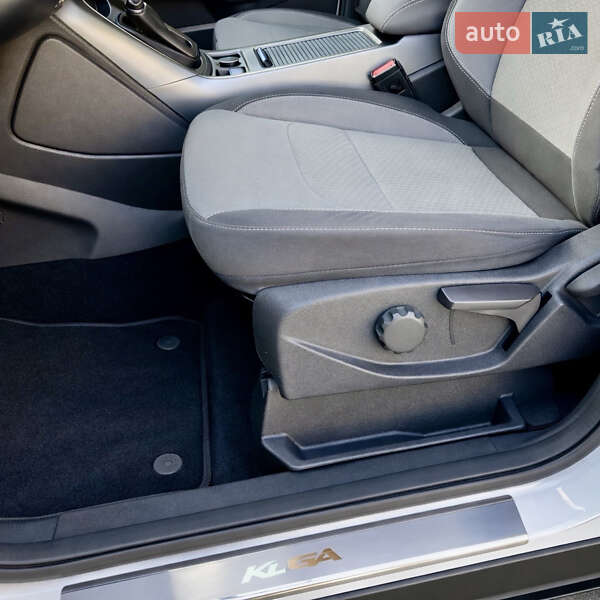 Внедорожник / Кроссовер Ford Kuga 2016 в Киеве фото 25 Внедорожник / Кроссовер Ford Kuga 2016 в Киеве